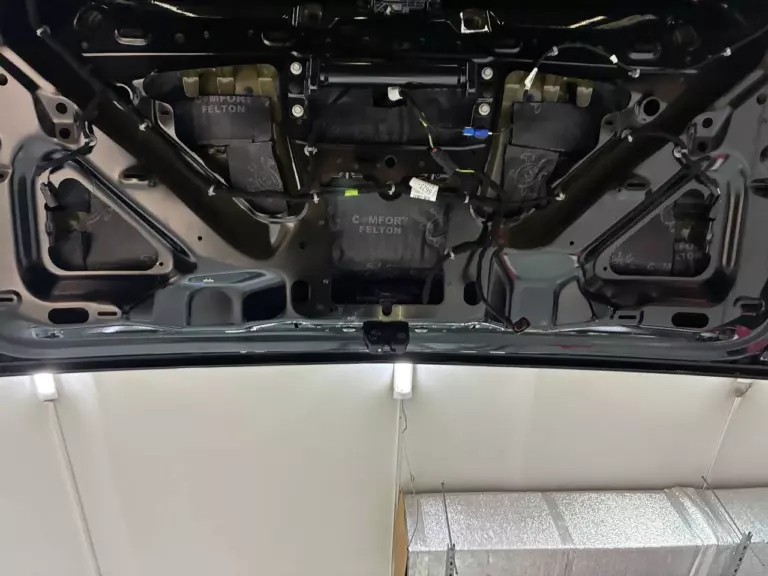 Шумоизоляция двери Cadillac Escalade 2